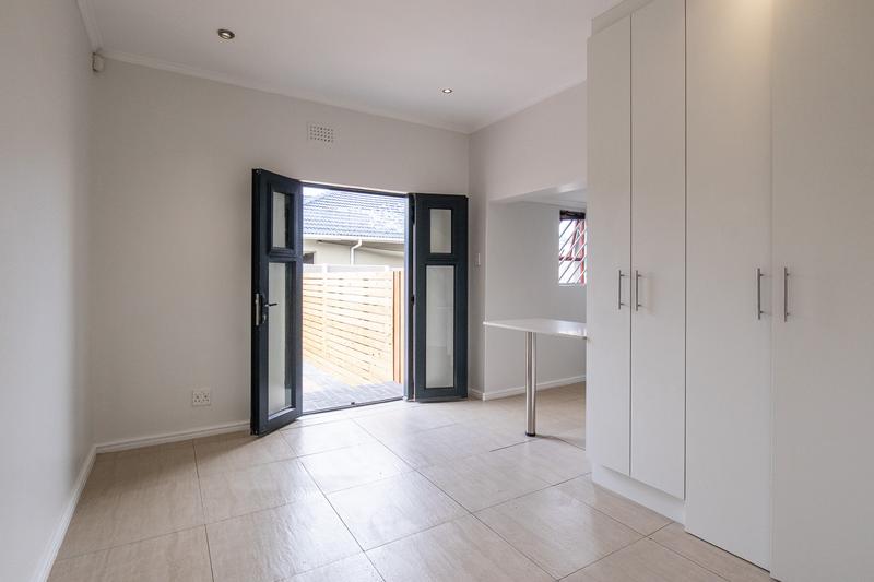 To Let 1 Bedroom Property for Rent in Plumstead Western Cape